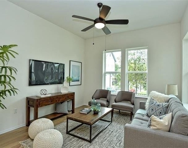 10202 Cienega Cv - Photo Thumbnail 10