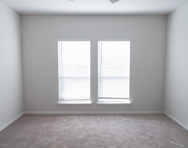 1419 Sideoats Ln - Photo Thumbnail 5