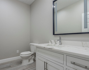 2718 Leslie Ln - Photo Thumbnail 8