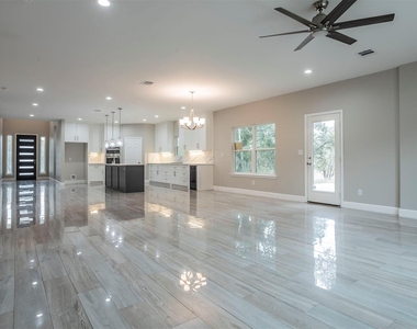 2718 Leslie Ln - Photo Thumbnail 12