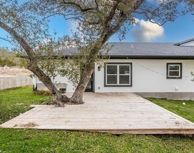 2718 Leslie Ln - Photo Thumbnail 20
