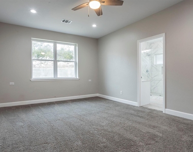 2718 Leslie Ln - Photo Thumbnail 15