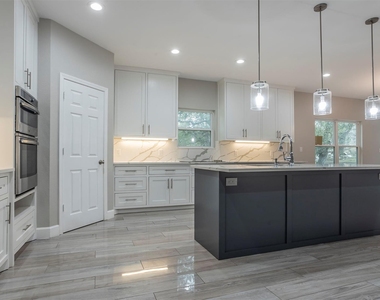 2718 Leslie Ln - Photo Thumbnail 6
