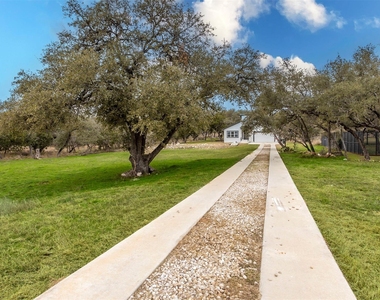 2718 Leslie Ln - Photo Thumbnail 2