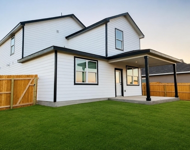 2156 Griffith Dr - Photo Thumbnail 11