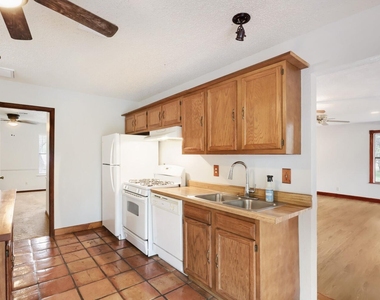 16109 Awalt Dr - Photo Thumbnail 8