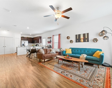 6009 Jagger Ave - Photo Thumbnail 6