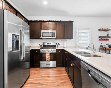 6009 Jagger Ave - Photo Thumbnail 11