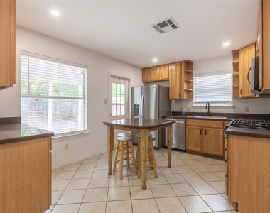 8506 Bisbee Ct - Photo Thumbnail 5