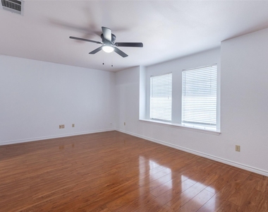 8506 Bisbee Ct - Photo Thumbnail 15