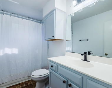 8506 Bisbee Ct - Photo Thumbnail 11