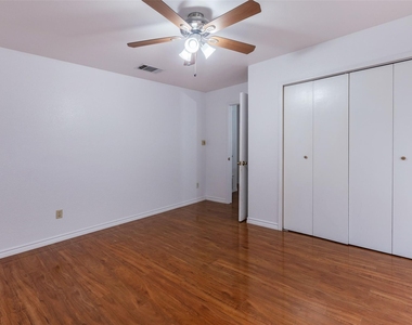 8506 Bisbee Ct - Photo Thumbnail 13
