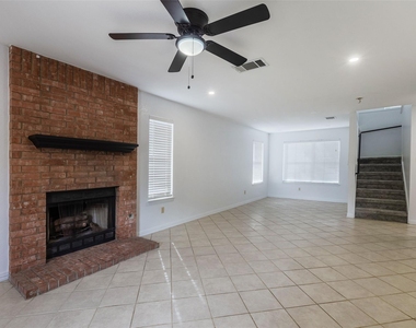 8506 Bisbee Ct - Photo Thumbnail 4