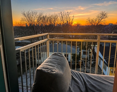 2931 E 12th St - Photo Thumbnail 5