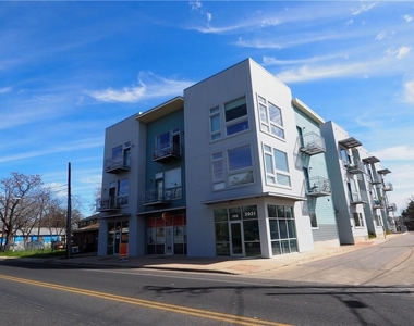 2931 E 12th St - Photo Thumbnail 9