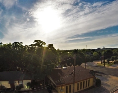 2931 E 12th St - Photo Thumbnail 8