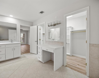 1100 Chapparal Dr - Photo Thumbnail 10