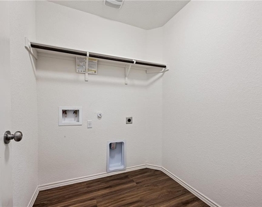 21317 Wilmiller Ln - Photo Thumbnail 20