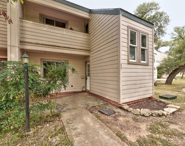 31 Marina Cir - Photo Thumbnail 1