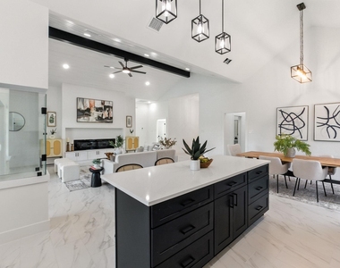 418 Bedford Dr - Photo Thumbnail 10