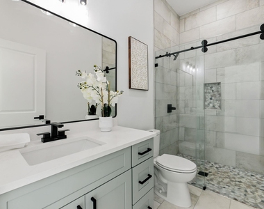 418 Bedford Dr - Photo Thumbnail 22