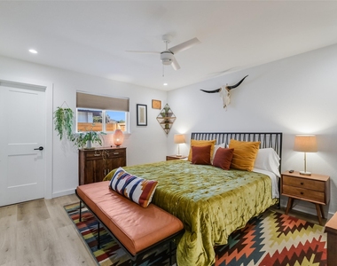 1219 Hollow Creek - Photo Thumbnail 8