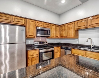 1307 Kinney Ave - Photo Thumbnail 6