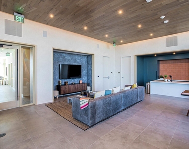 48 East Ave - Photo Thumbnail 25