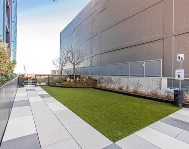 48 East Ave - Photo Thumbnail 21