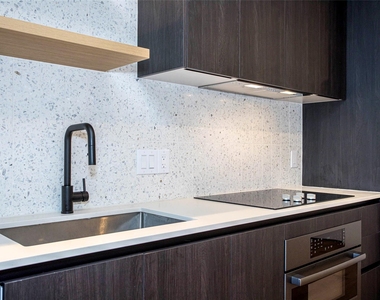 48 East Ave - Photo Thumbnail 3