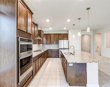 10404 Choctaw Print Way - Photo Thumbnail 11