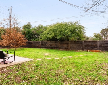 2408 Ventura Dr - Photo Thumbnail 19