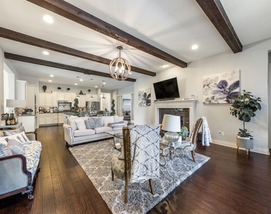 1063 Cedar Glen Dr - Photo Thumbnail 4