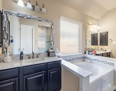 1063 Cedar Glen Dr - Photo Thumbnail 16