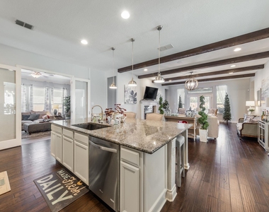 1063 Cedar Glen Dr - Photo Thumbnail 9