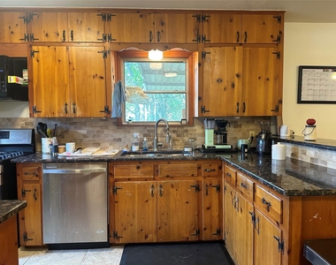 1806 Barbara St - Photo Thumbnail 12