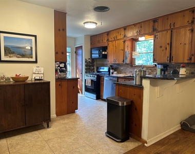 1806 Barbara St - Photo Thumbnail 11