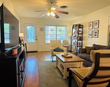 1806 Barbara St - Photo Thumbnail 5
