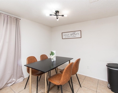 4405 Teri Rd - Photo Thumbnail 4