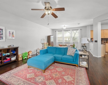 6630 Hillside Terrace Dr - Photo Thumbnail 3