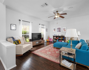 6630 Hillside Terrace Dr - Photo Thumbnail 2