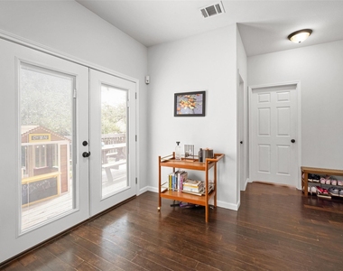 6630 Hillside Terrace Dr - Photo Thumbnail 6