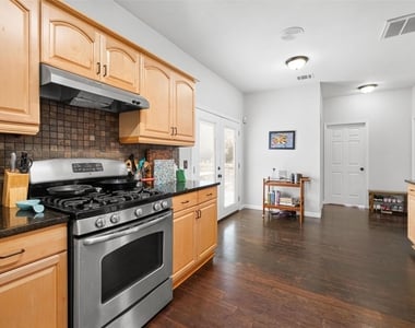 6630 Hillside Terrace Dr - Photo Thumbnail 7