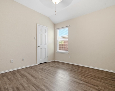 224 Poplarwood Dr - Photo Thumbnail 24