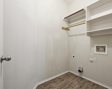 224 Poplarwood Dr - Photo Thumbnail 27