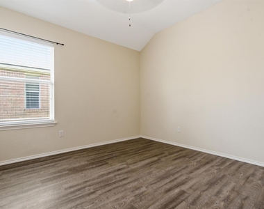 224 Poplarwood Dr - Photo Thumbnail 25