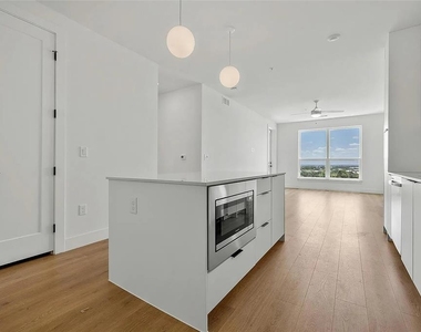 1701 Simond Ave - Photo Thumbnail 10