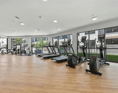 1701 Simond Ave - Photo Thumbnail 18