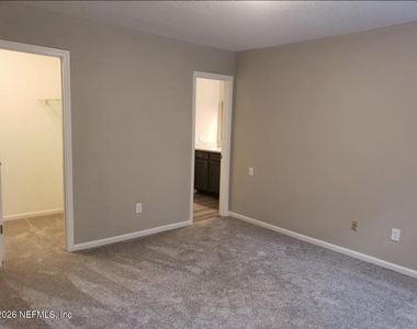 926 Cesery Terrace - Photo Thumbnail 9