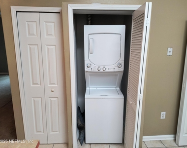 6112 Maggies Circle - Photo Thumbnail 3